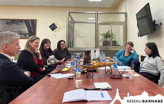 Échanges à bâtons rompus